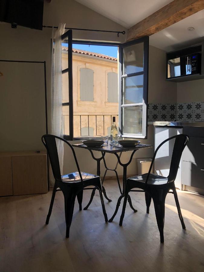 Arles: Studio De La Place Exterior foto